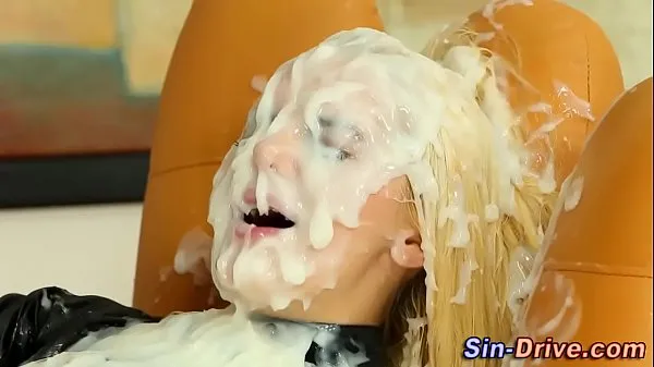 Žhavé Blonde glam ho cum drench skvělé klipy