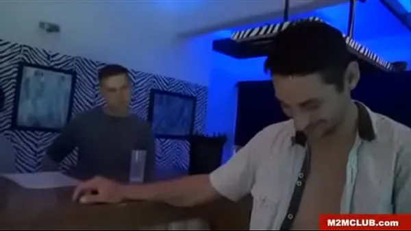 Žhavé Fucked by the Bartender skvělé klipy