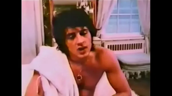 Hot Sylvester Stallone Frontal Nude in Italian Stallion (1970 seje klip