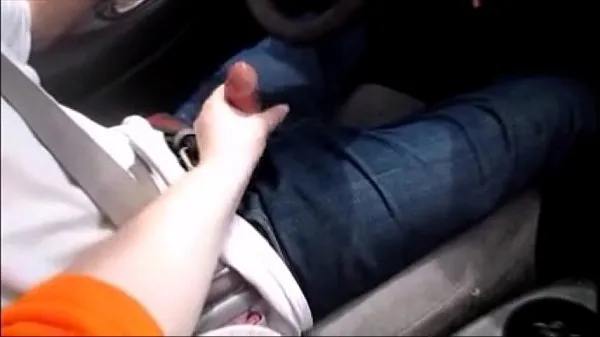 Wife Give Husband Handjob While Driving Making Him Cum Klip keren yang keren