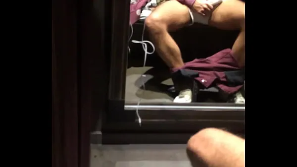 Clip nóng Hot in the locker room mát mẻ