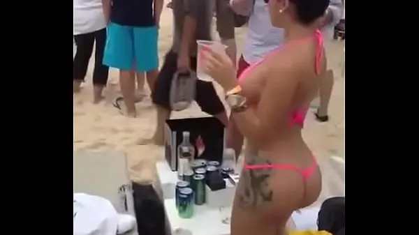 Горячие Nalgona calentando vergas en la playa крутые клипы