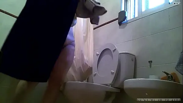 Kuumia bathroom spy mom siistiä klippiä