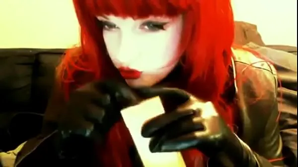 Hot goth redhead smoking seje klip