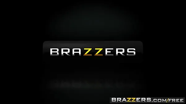 Hot Brazzers - Big Tits at Work - (Lauren Phillips, Lena Paul) - Trailer preview seje klip
