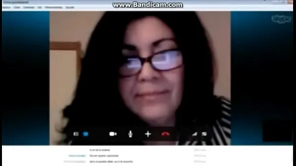 ma belle-mère sur skype attend vos commentaires excitants clips sympas