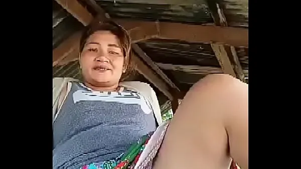 Heiße Thai Tante blinkt im Freiencoole Clips