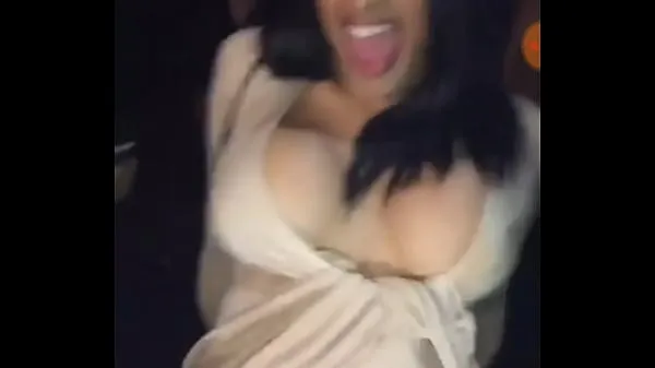 Horúce cardi b stripper nude leaked skvelé klipy