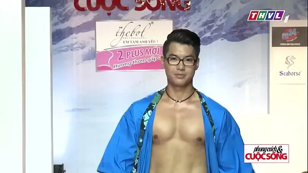 ホットなVietnamese male supermodelクールなクリップ