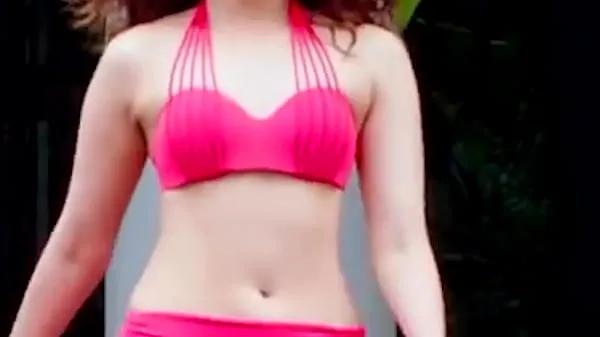 हॉट Edit zoom slow motion) Indian actress Tamannaah Bhatia hot boobs navel in bikini and blouse in F2 legs boobs cleavage That is Mahalakshmi शानदार क्लिप्स