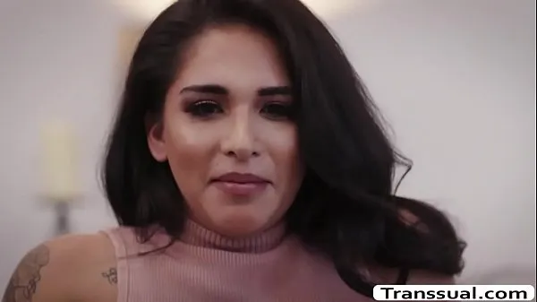 Clips TS Chanel Santini dejó que Zoe Sparx cabalgue su shecock interesantes