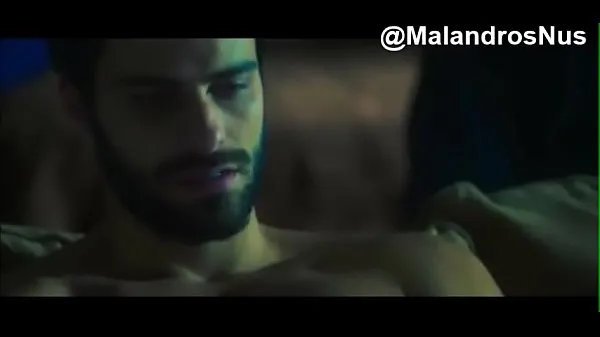 Clips El actor Lucas Malvacini masturbándose en la película interesantes