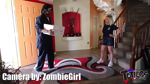 Hot Angry blonde white wife Karen (Quinn Waters) fucking her clumsy black handyman (Shimmy Cash) on theshimmyshow episode 57 cool Clips