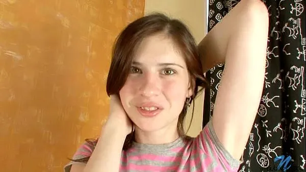 Clip nóng Fresh Faced Nubile Toy Play mát mẻ