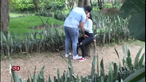 Hot SPYING ON A COUPLE IN THE PUBLIC PARK cool Clips