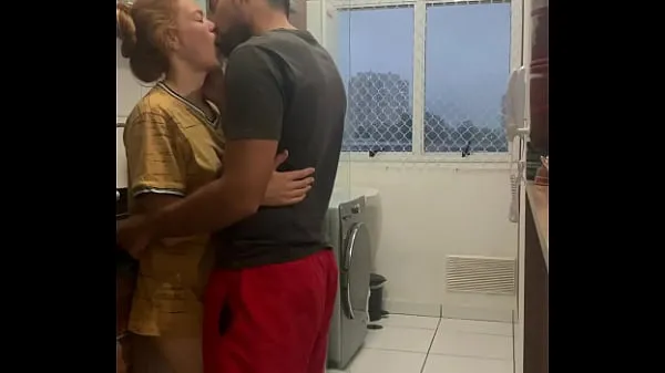 Nos pegamos na cozinha e fodemos gostoso مقاطع رائعة