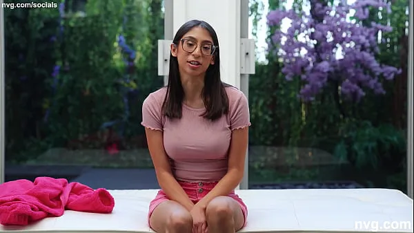 Heiße Nerdy Gamer Girl ist eine ORGASMUSMASCHINEcoole Clips