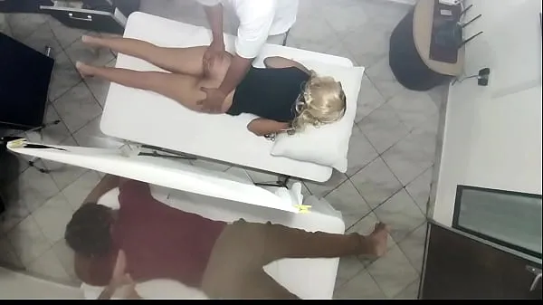 Hot Erotic Massage on the Body of the Beautiful Wife next to her Husband in the Couples Massage Parlor It was Recorded How the Wife is Manipulated by the Doctor and Then Fucked next to her Husband NTR cool Clips