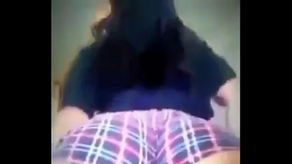 Clip nóng Thick white girl twerking mát mẻ